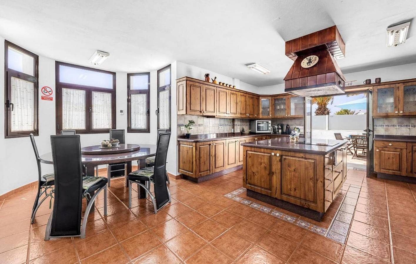 Charmante 140 m² große Wohnung mit Pool, Terrasse und WLAN in der Nähe des Stadtzentrums von Tahiche in Tahiche, Teguise