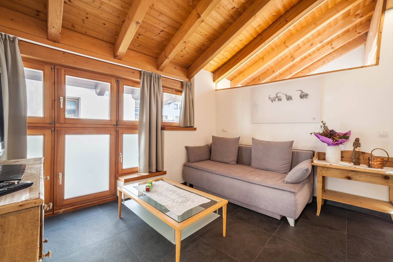 Ganze Wohnung, Ferienunterkunft "Ferienwohnung Burgeis" mit Balkon und Bergblick in Burgeis, Mals