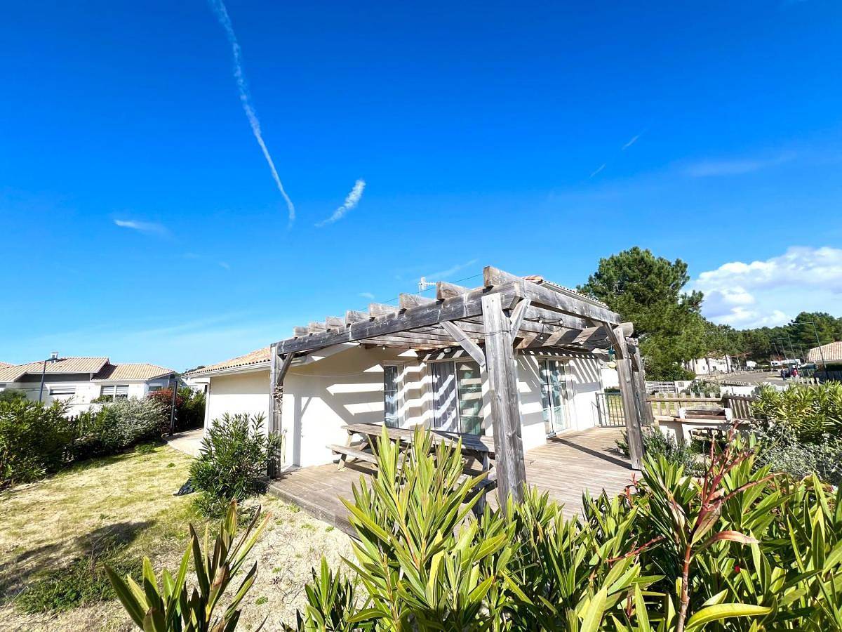 Villa Sowa - Maison avec piscine 850m océan in Mimizan, Côte d’Argent