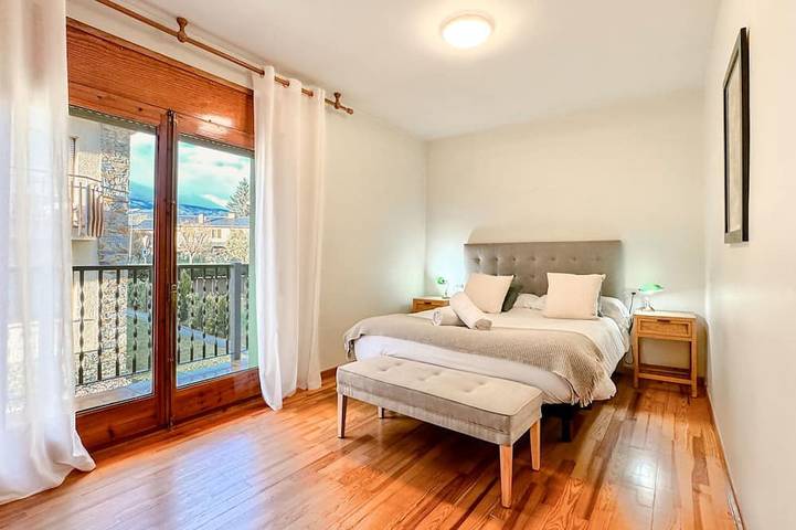 Entire apartment, Cal Batllia 1 in Puigcerdà, Catalan Pyrenees