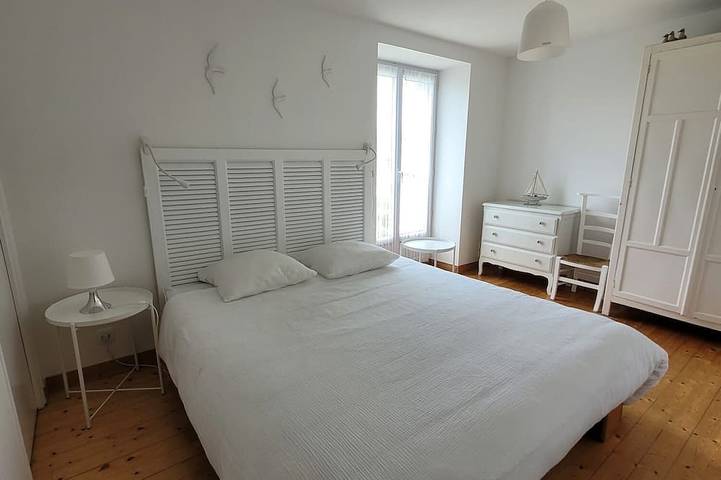 Location de vacances pour 4 personnes, avec jacuzzi ainsi que jardin et terrasse dans Plage De Kervenni Plouguerneau