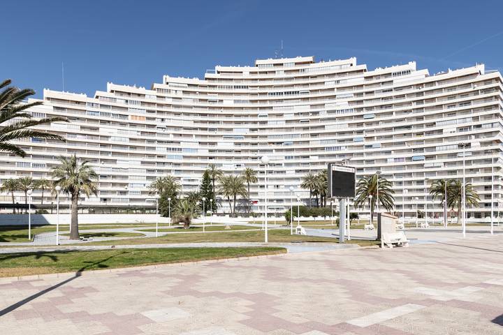 Apartamento para 4 personas, con Terraza y Piscina para niños en Cullera