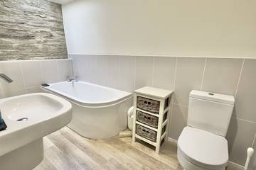 Log Cabin for 6 People in Padstow, Cornwall, Photo 3