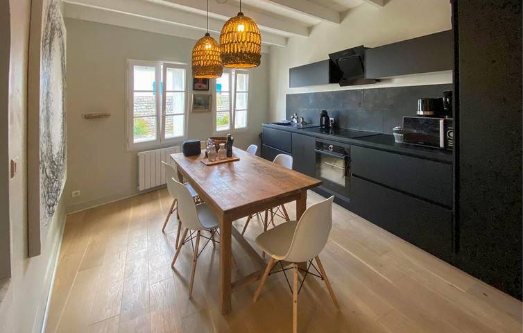 Charmant appartement de 100 m² avec jardin, Wi-Fi et situé à 700 m de la plage in La Couarde-sur-Mer, Île de Ré