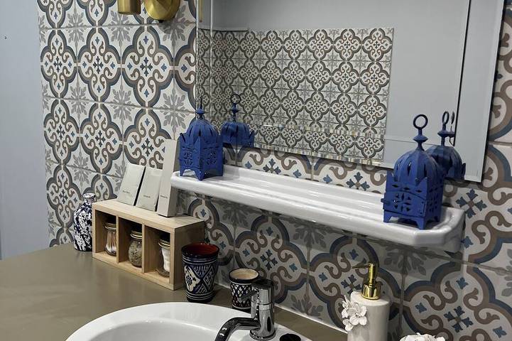 Entire apartment, Spa suite, bohemian ambience & romantic experience in Saumur, Loire Valley