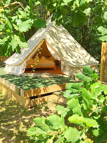Gîte pour 2 personnes, avec piscine ainsi que jacuzzi et jardin à Champagnac-de-Belair