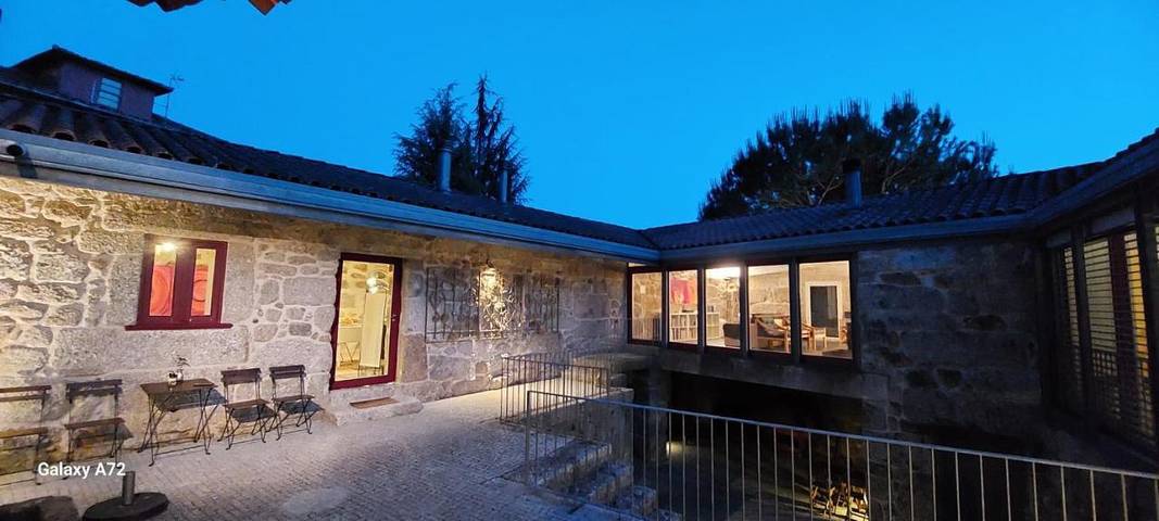 Maison de campagne pour 7 personnes, avec vue sur le lac et jardin ainsi que piscine et vue à Fafe - 3