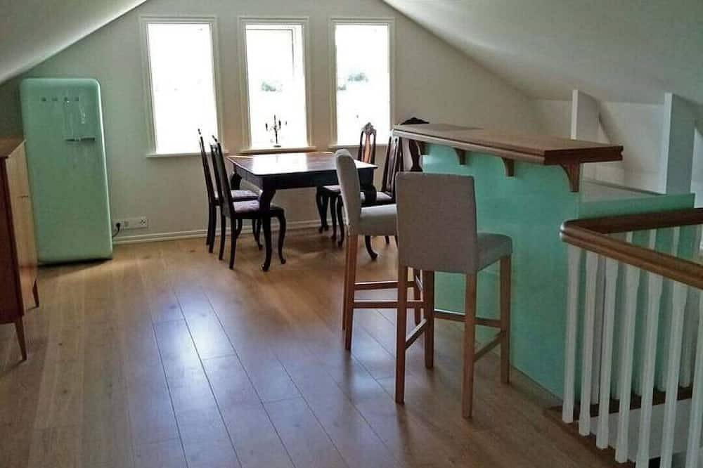 Gula Huset Mellan Kungälv, Torslanda och Göteborg in Göteborg, Västergötland
