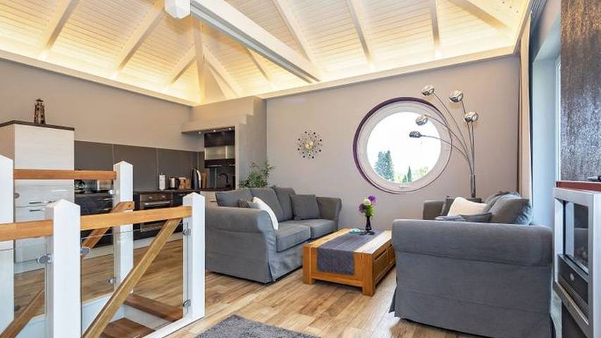 Ferienhaus mit Meerblick für 2 Personen, mit Sauna und Whirlpool sowie Garten und Balkon in Drei Kaiserbäder