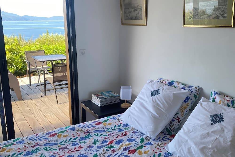Beachfront villa with breathtaking views of the Gulf of Sagone! in Sagone, Vico
