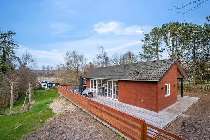 Ferienhaus für 8 Personen, mit Terrasse und Sauna in Råbylille Strand