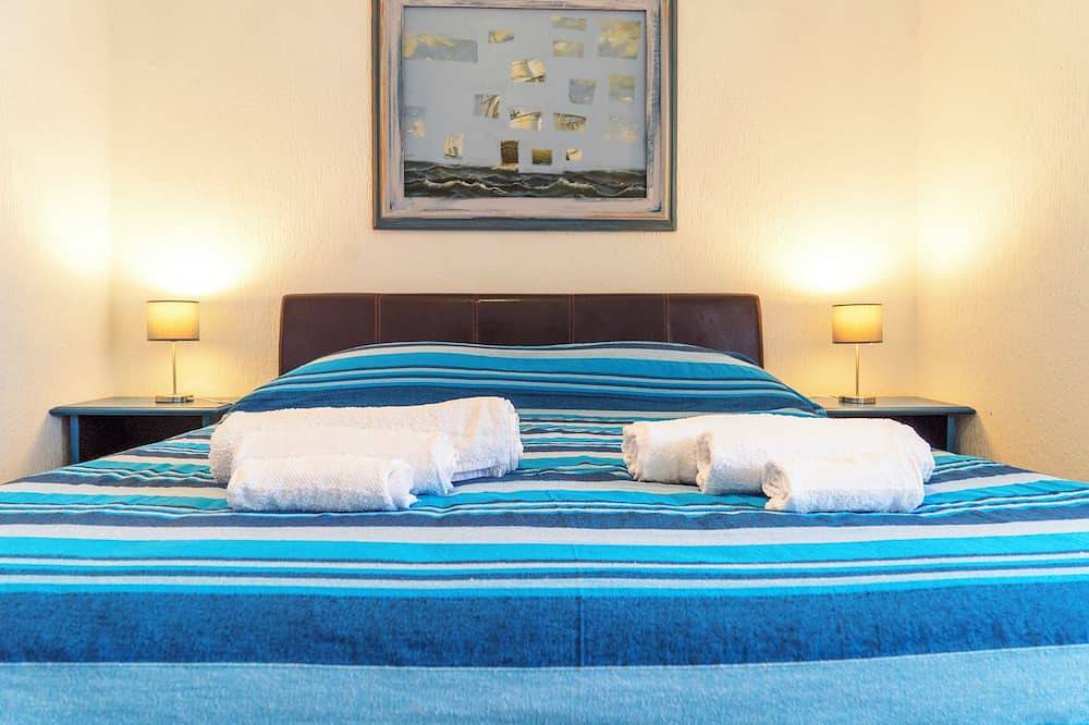 Sea Front! Villa with Exclusive Panoramic Terrace. in Santa Marinella, Rome Province