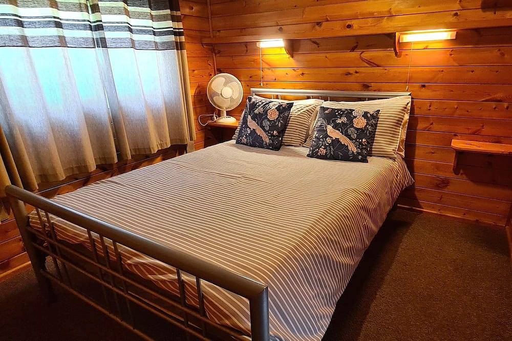 Cosy log cabin in Snowdonia 357, Family & Pet friendly, Wifi, Parking. Sleeps 5. in Bronaber, Snowdonia