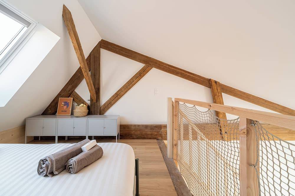 Ganze Wohnung, L'atelier du coq gaulois: modern, cozy loft in the city center. in Saintes, Saintes und Umgebung