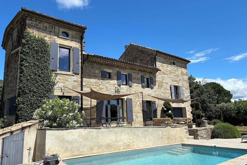Ancien relais du château in Grignan, Région de nyons