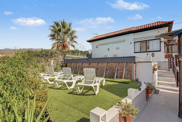 Ferienhaus 'Casa Colina Tenerife' mit Meerblick, Balkon und WLAN in Granadilla de Abona, Teneriffa Süd