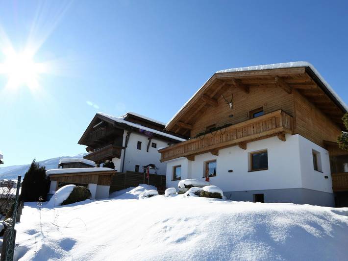 Chalet für 10 Personen, mit Balkon und Terrasse sowie Garten und Sauna in Fügen