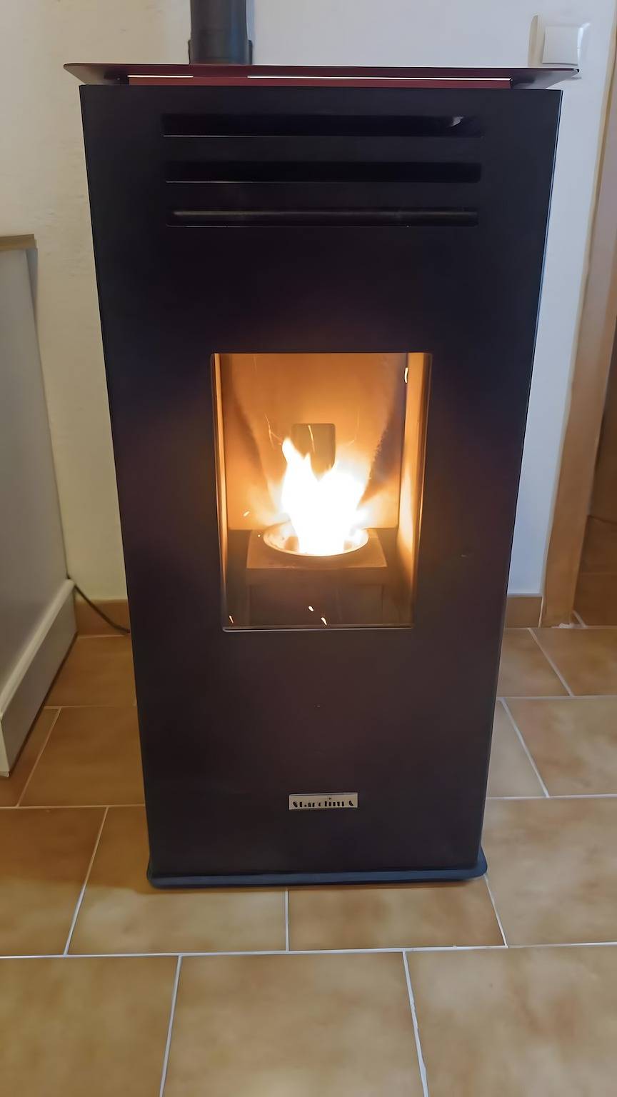 Casa Vacacional 'Manito' con Balcón, Wi-Fi y Aire Acondicionado in El Barraco, Valle del Alberche