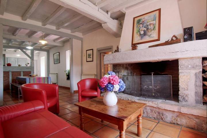 Gîte pour 14 personnes, avec balcon et jardin à Mendionde - 3