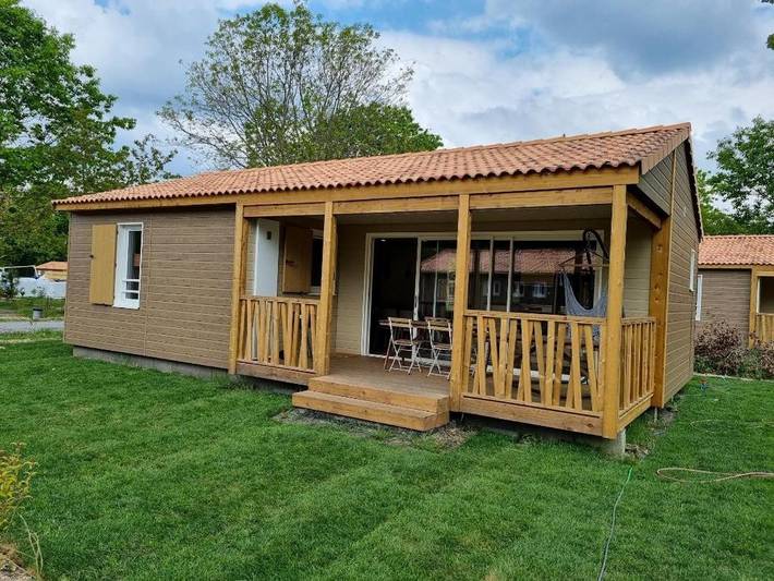 Gîte pour 6 personnes, avec piscine ainsi que vue et jardin, animaux acceptés à Labouheyre - 2