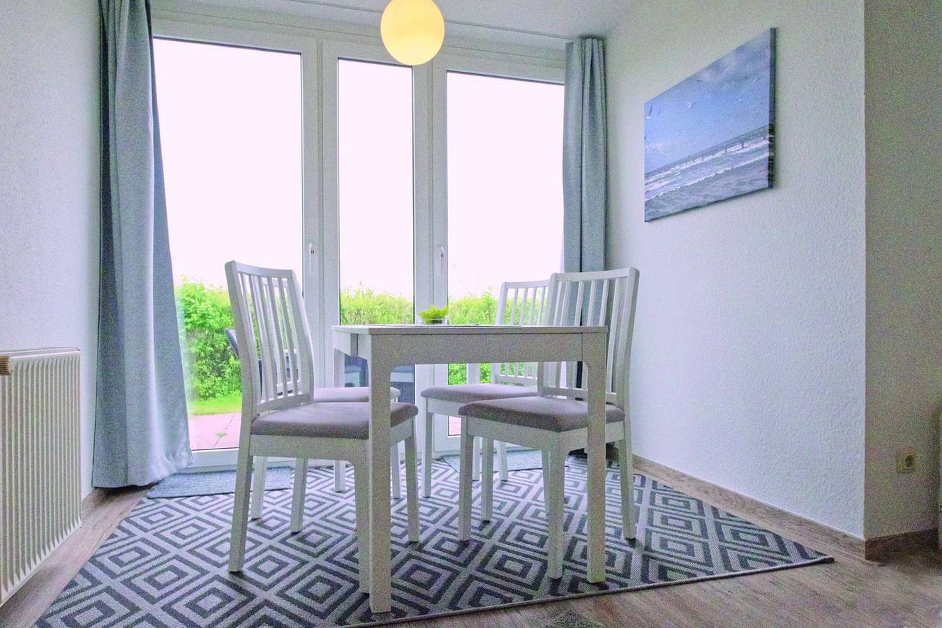 Apartamento entero, Schöne Ferienwohnung an der Ostsee mit sonniger Terrasse, Wlan & Privatparkplatz in Boltenhagen, North-West Mecklenburg (Wismar region)