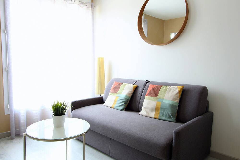 Appartement entier, Scandi5 ~ Appartement cosy 2pax Val d'Europe, Disneyland 10mn in Serris, Seine-et-Marne