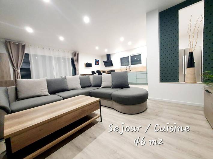 Location de vacances pour 12 personnes, avec vue et balcon à Pont-du-Château - 4