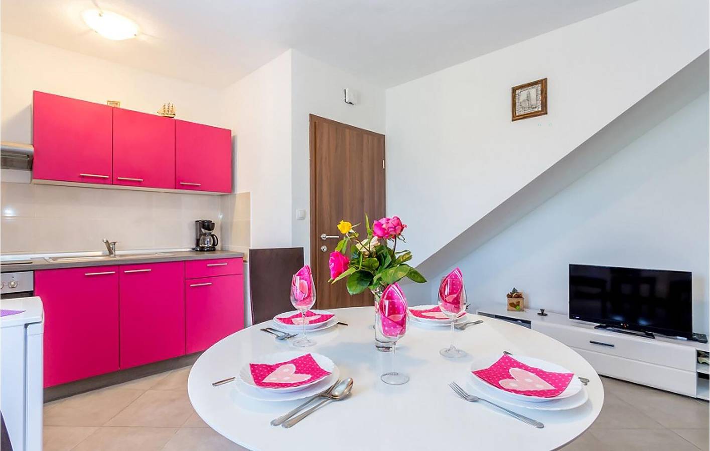 Appartement de vacances entier, Charmant appartement d'une chambre avec piscine, Wi-Fi et parking près du restaurant Mošuna in Baška, Krk