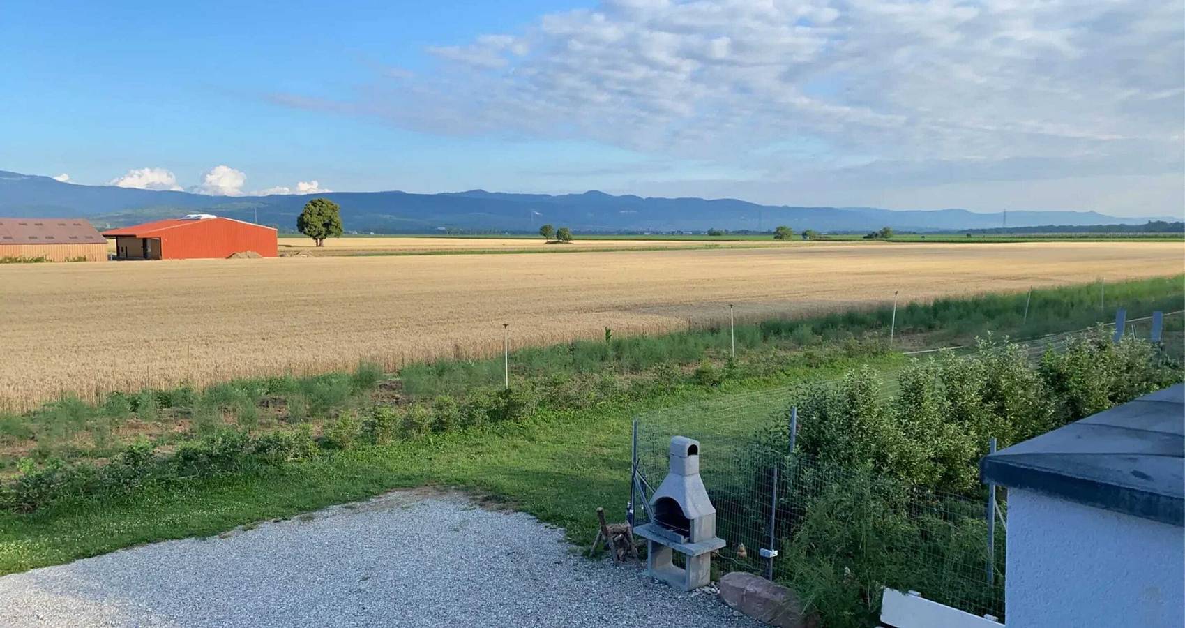 Charming House in Munwiller with Terrace and Free Parking. in Munwiller, Guebwiller region