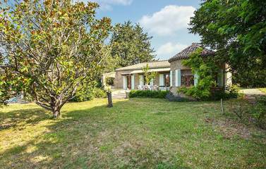 Cottage pour 8 personnes, avec jardin ainsi que piscine et terrasse à Taulignan