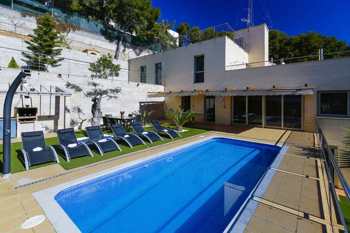Finca für 12 Personen, mit Terrasse und Garten in Tarragona - 2