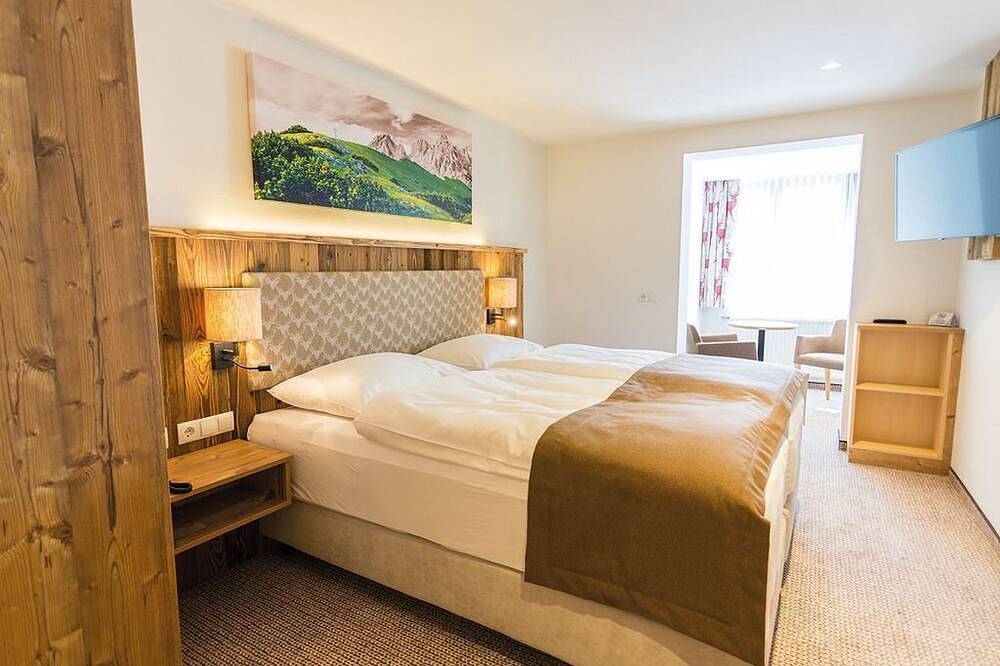 Einzelzimmer Superior - Alpenhotel Wurzer in Dachsteingebirge, Filzmoos
