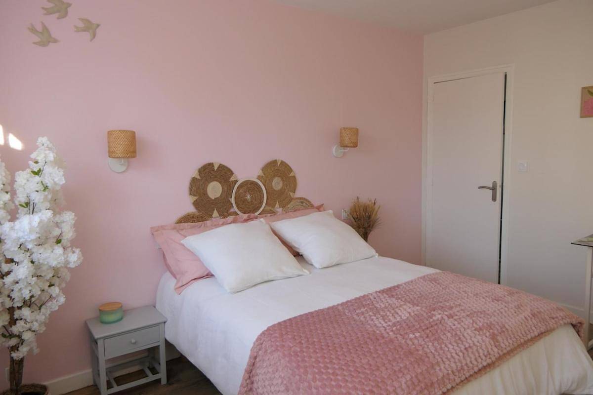 Appartement entier, Studio with Terrace in Villeneuve-sur-Lot, Quercy