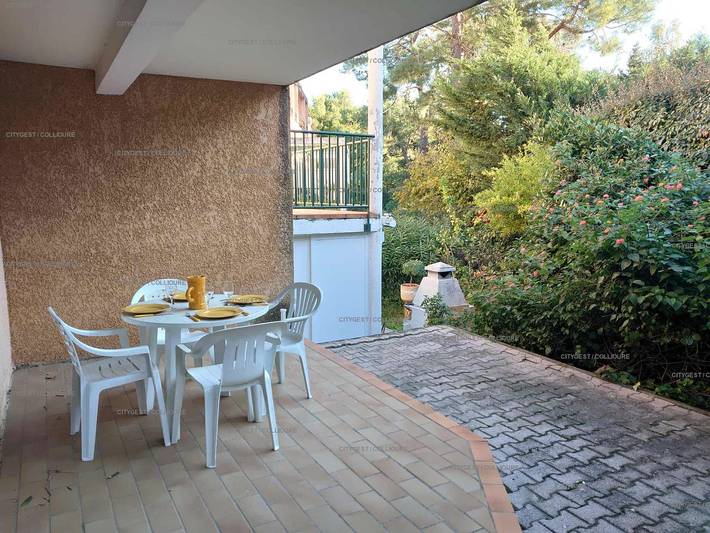 Ganze Wohnung, F2 Apartment mit Terrasse und Parkplatz, in der Nähe des Strandes von Collioure in La Côte Vermeille, Collioure