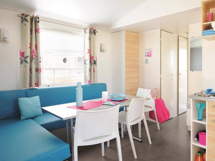 Flower Camping Les Ondines - Mobilhome 6 personnes - Standard 31m² 3 chambres dont terrasse semi-couverte 7m² + Tv in Souillac, Lot