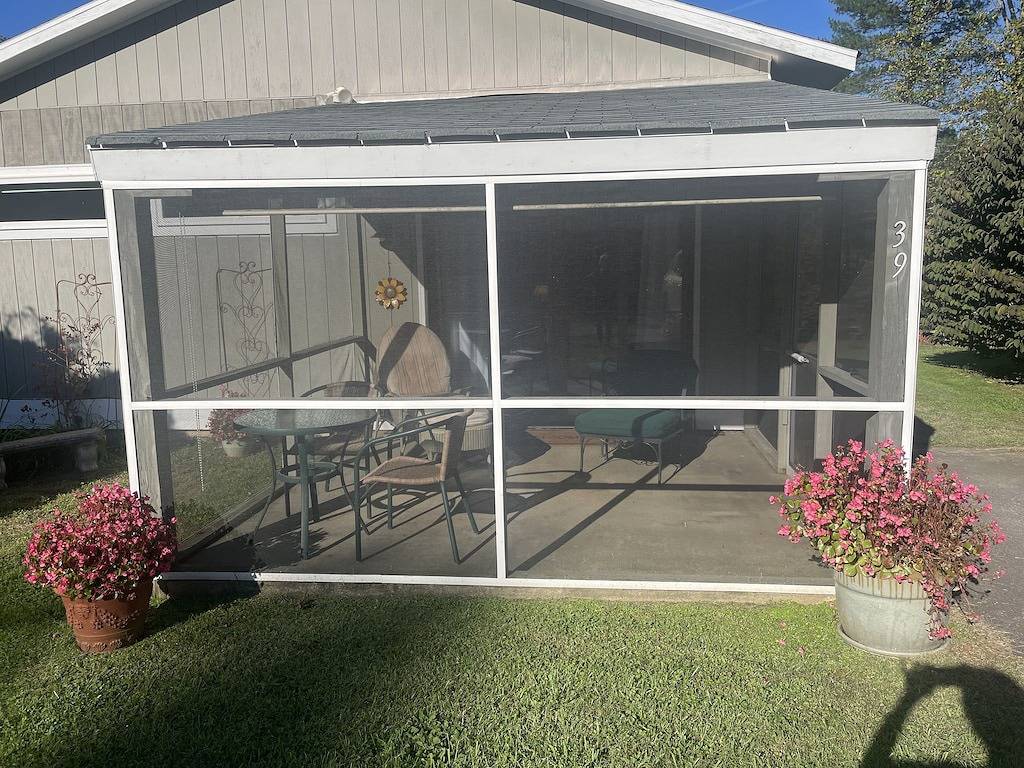 Sunset Cottage Blocks from Downtown in Brevard, Transylvania County