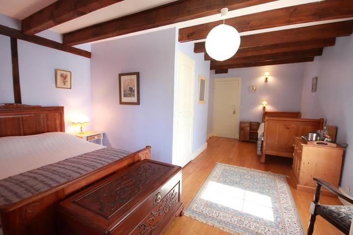 Maison de vacances pour 3 personnes, avec vue ainsi que jardin et piscine