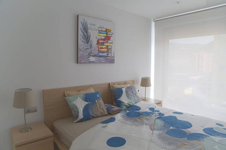 Apartamento entero, Idaira II nuevo apartamento espacioso con garaje privado y a poca distancia de la playa in Los Cristianos, Arona 