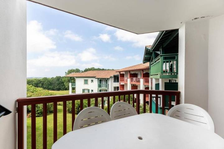 Appartement de vacances pour 8 personnes, avec Balcon et Piscine