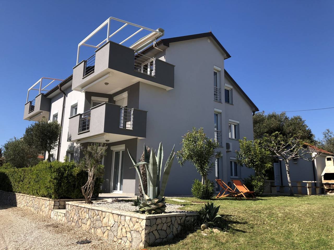 Ganze Wohnung, Ferienwohnung in Sukošan mit Meerblick, Terrasse, Klimaanlage, W-Lan (3495-1) in Sukosan, Zadar