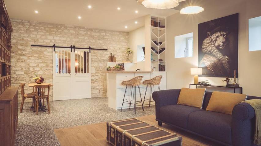 Location de vacances pour 2 personnes, avec terrasse dans Office De Tourisme De Chablis - 2