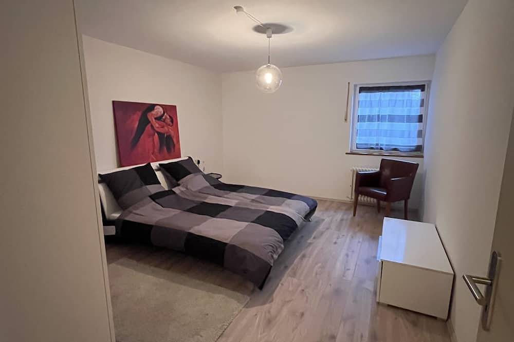 Ganze Wohnung, Ankommen & Wohlfühlen - geräumige Ferienwohnung mit Terrasse und grüner Umgebung in Wallerfangen, Saargau