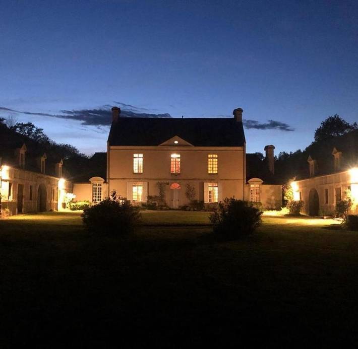 Location de vacances pour 15 personnes, avec piscine et jardin ainsi que vue et vue sur le lac à Longraye - 4