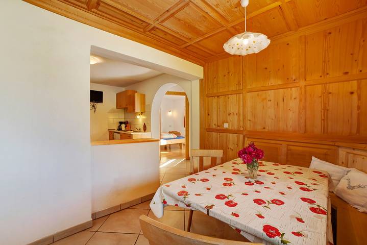 Ganze Wohnung, Ferienwohnung "Unterstuanerhof Hochwilde" mit Bergblick, Garten, Balkon & Wlan in Stuls, Moos in Passeier