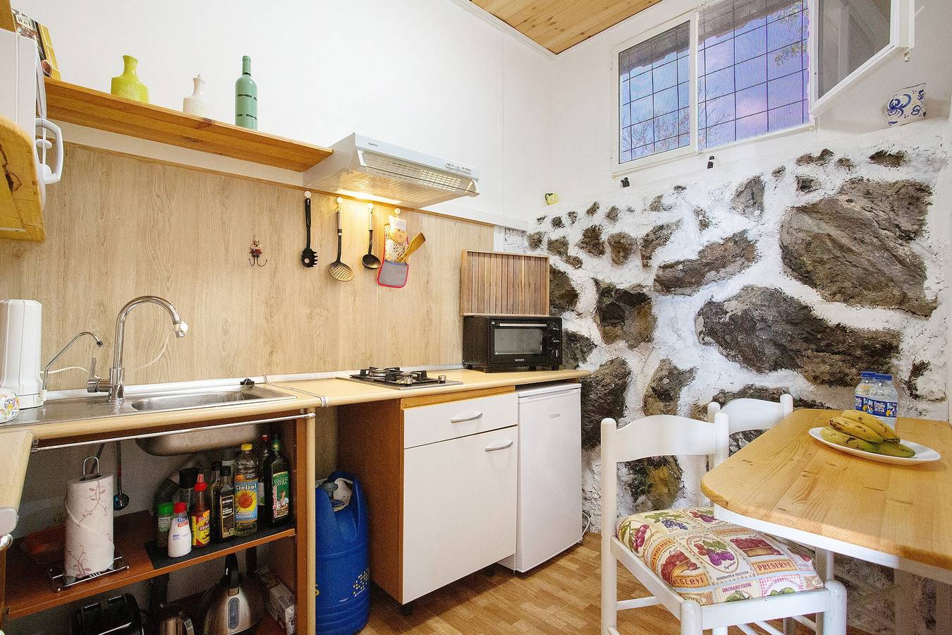 Casa Vacacional 'Las Piletas Dos' con Vista a la Montaña, Terraza Compartida y Wi-Fi in Guía de Isora, South Tenerife