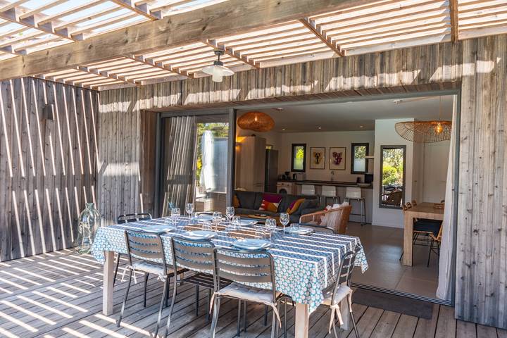 Location de vacances pour 8 personnes, avec terrasse ainsi que piscine et jardin, adapté aux familles à San-Gavino-di-Carbini - 3