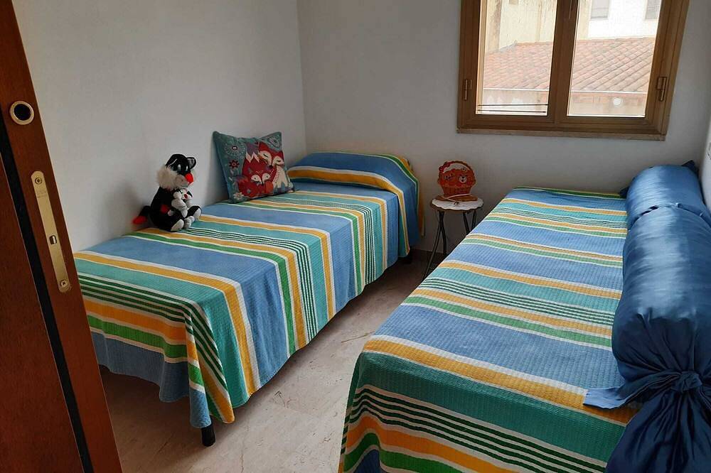 Ganze Wohnung, Arbatax Tortoli komfortable Wohnung mit einem Garten, Meer viciniss in Lotzorai, Ogliastra Provinz