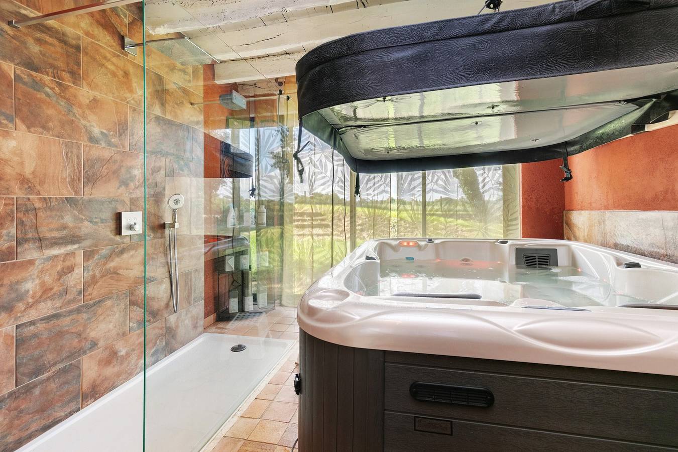 Gîte La Thébaïde Spa Sauna Jardin in Missillac, Région de Saint-Nazaire