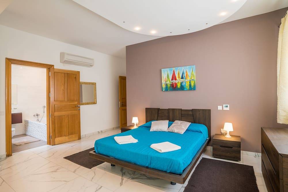 Ganze Wohnung, Spektakuläre Villa am Meer - Die Waterfront in Marsaskala, Insel Malta