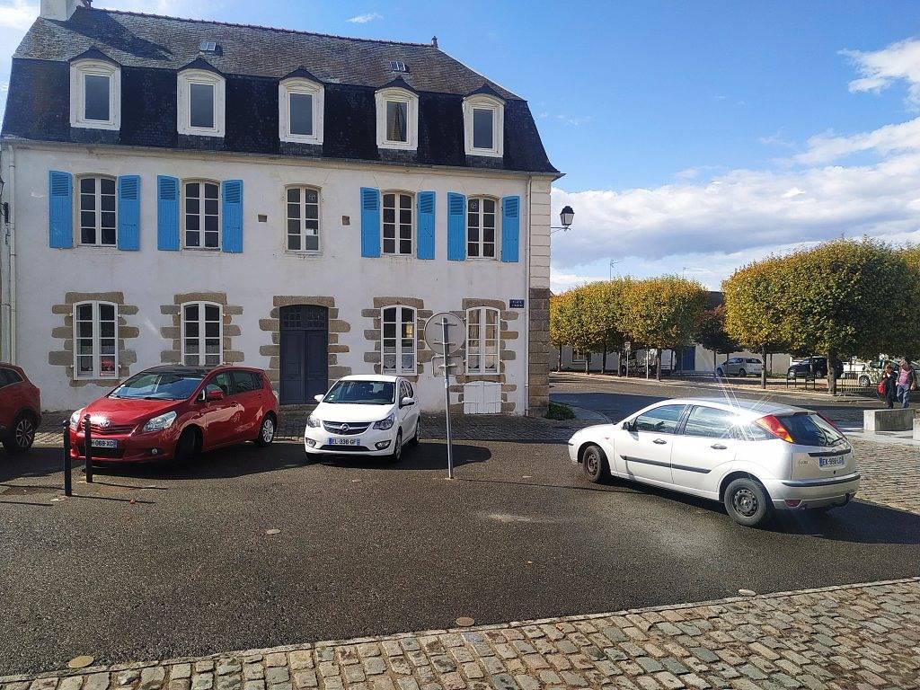 Maison d'hôtes Terre en Mer - Rose de chrome in Port-Louis, Côte des Mégalithes